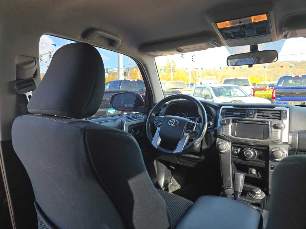 Thumbnail: 2018 Toyota 4Runner - 10