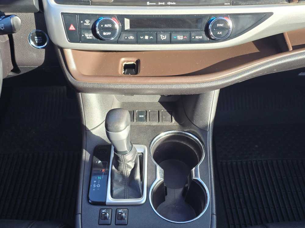 Thumbnail: 2018 Toyota Highlander - 12