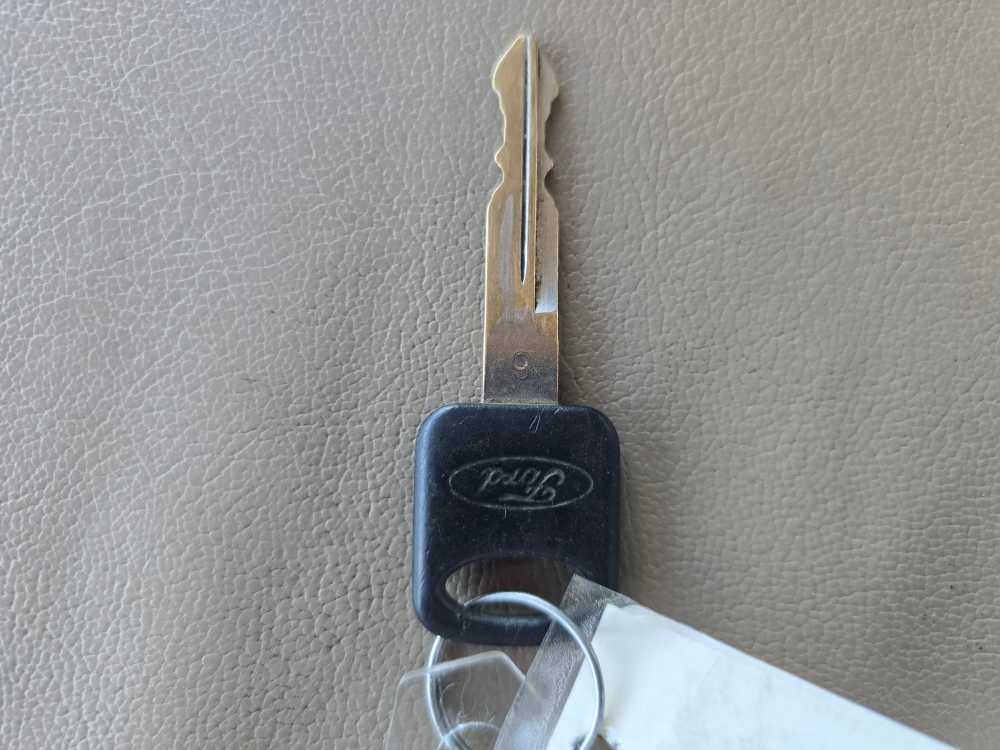 Thumbnail: 2004 Ford F-350 - 21