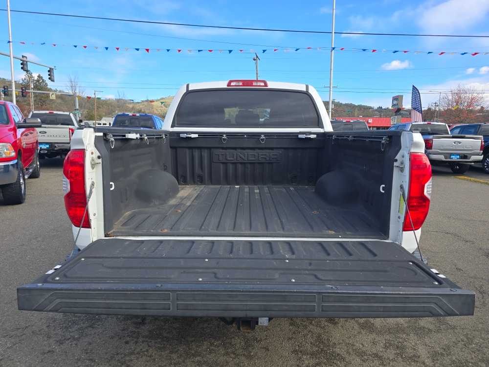 Thumbnail: 2016 Toyota Tundra - 19