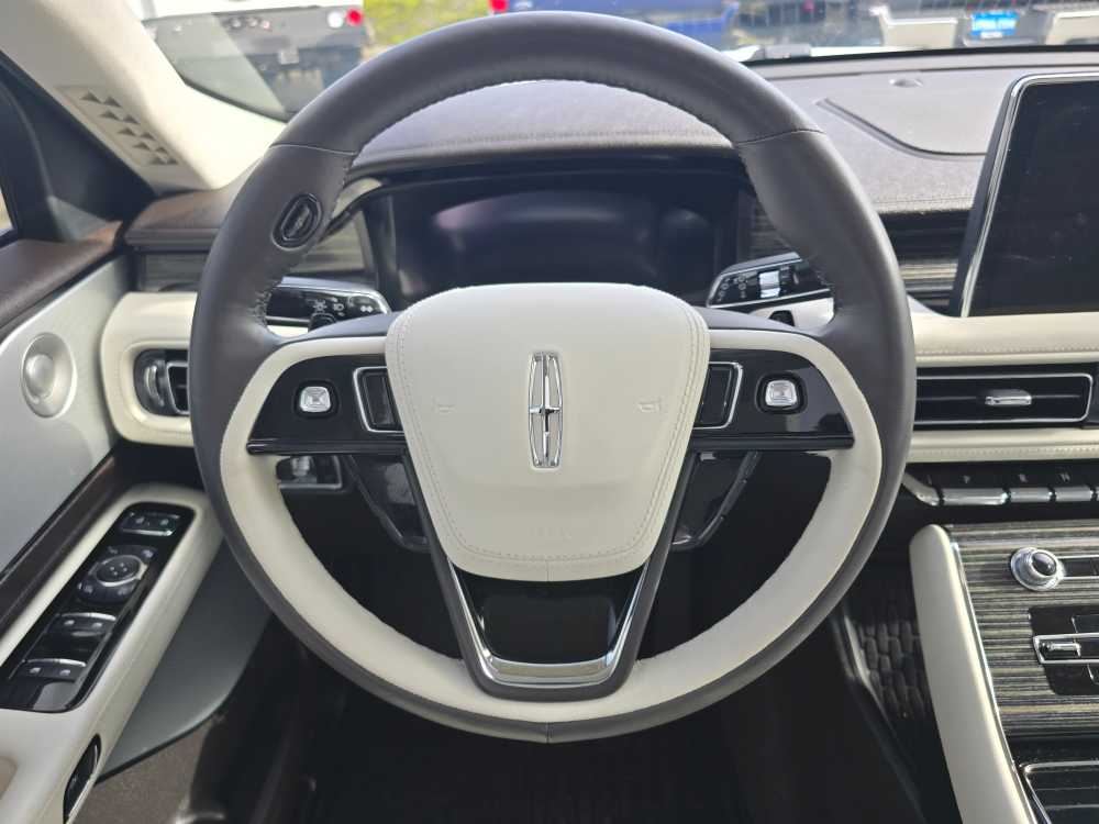 Thumbnail: 2024 Lincoln Aviator - 22