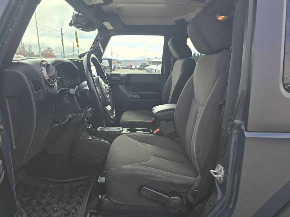 Thumbnail: 2016 Jeep Wrangler - 10