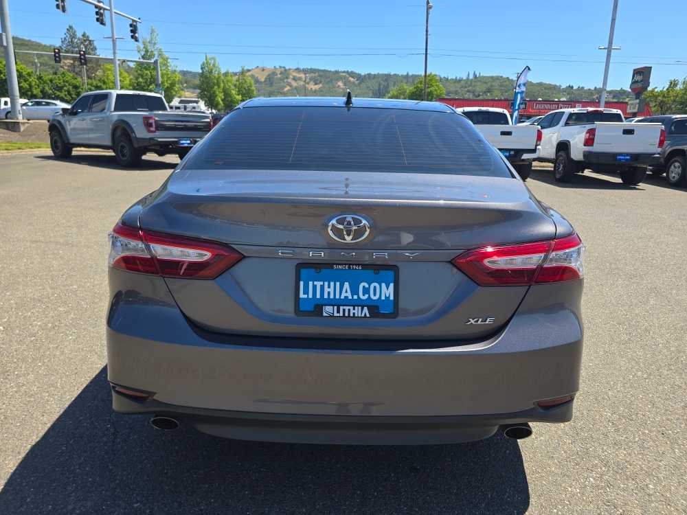 Thumbnail: 2019 Toyota Camry - 4