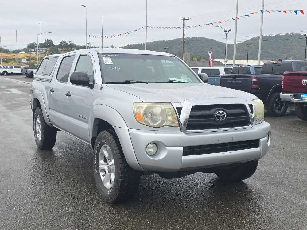 Thumbnail: 2006 Toyota Tacoma - 18