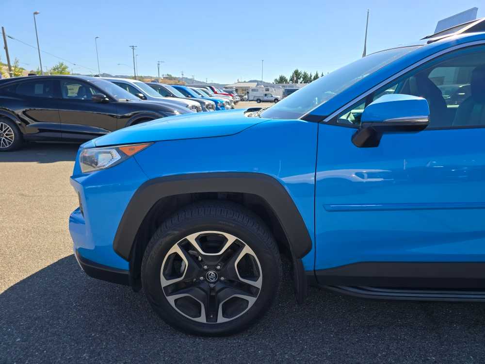 Thumbnail: 2019 Toyota RAV4 - 18