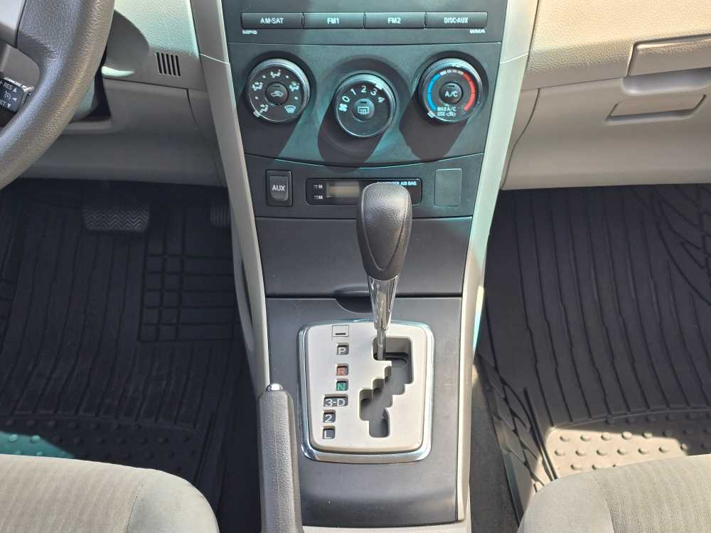 Thumbnail: 2010 Toyota Corolla - 13