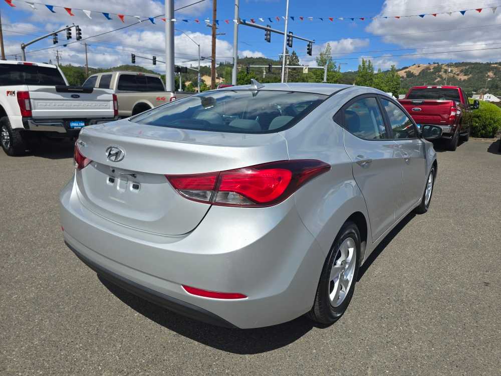 Thumbnail: 2015 Hyundai Elantra - 10
