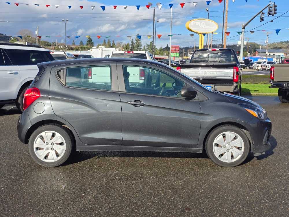 Thumbnail: 2017 Chevrolet Spark - 6