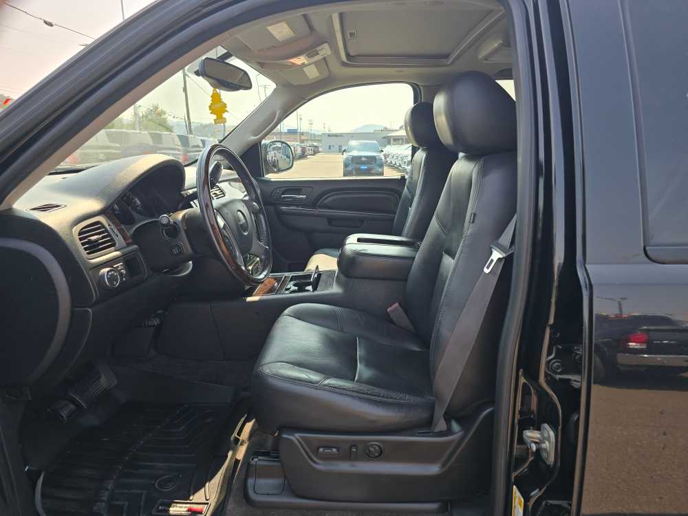 Thumbnail: 2011 GMC Yukon - 9