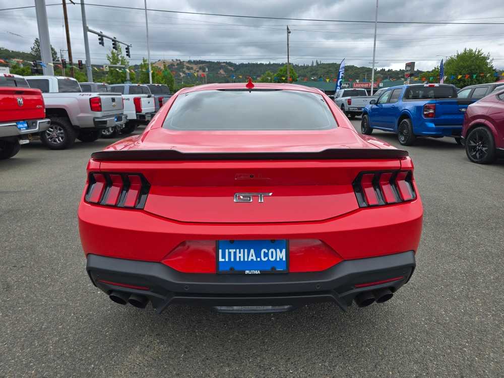 2024 Ford Mustang  4