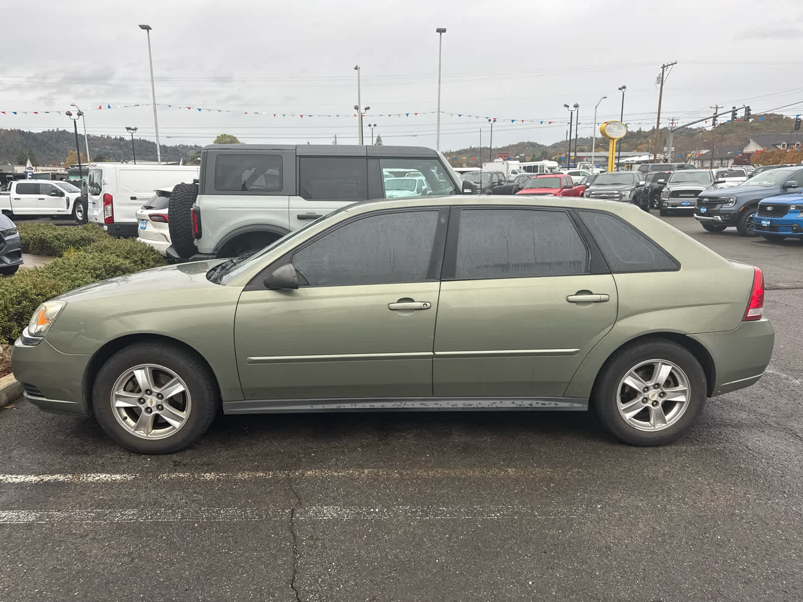 Thumbnail: 2005 Chevrolet Malibu Maxx - 2