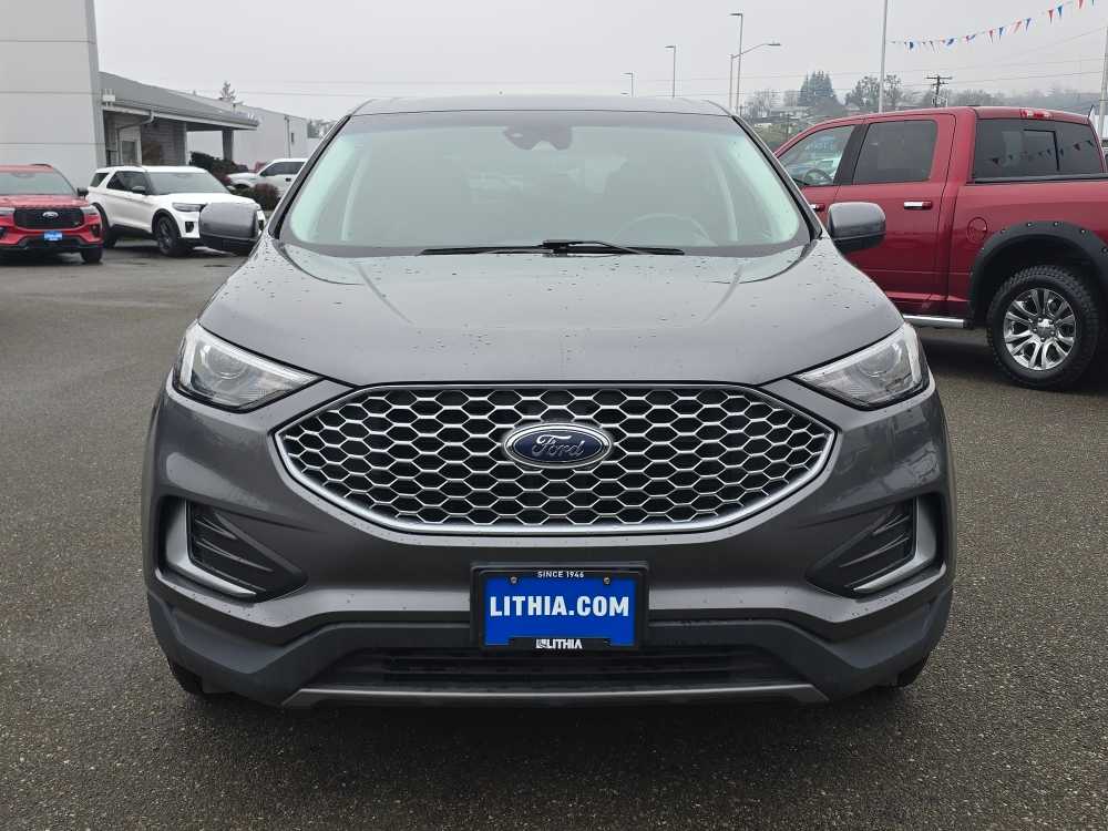 Thumbnail: 2023 Ford Edge - 8