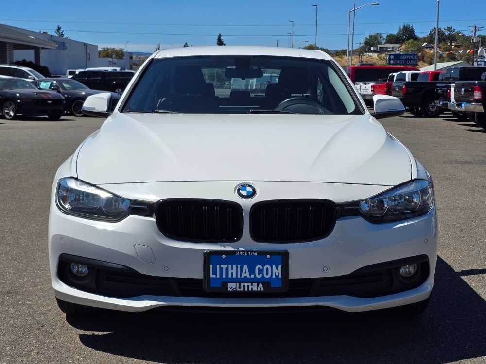 Thumbnail: 2016 BMW 3 Series - 9