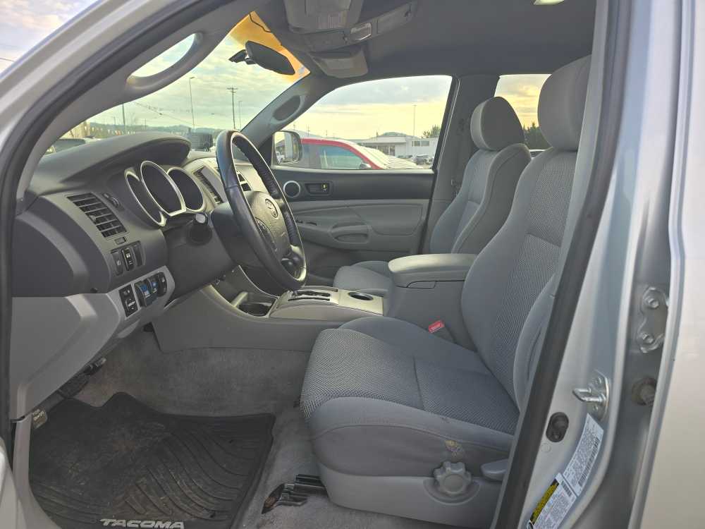 Thumbnail: 2005 Toyota Tacoma - 9