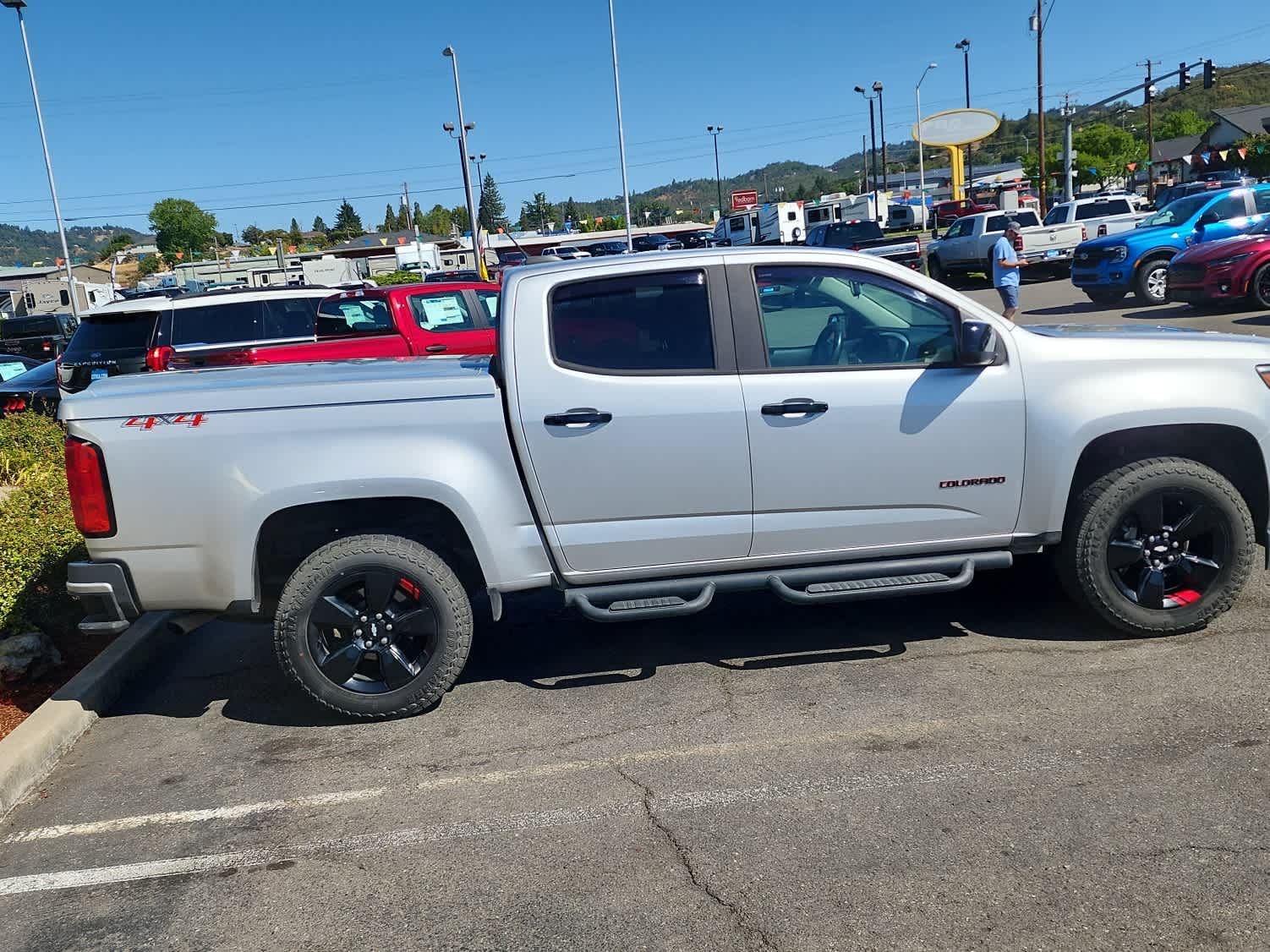 Thumbnail: 2018 Chevrolet Colorado - 3