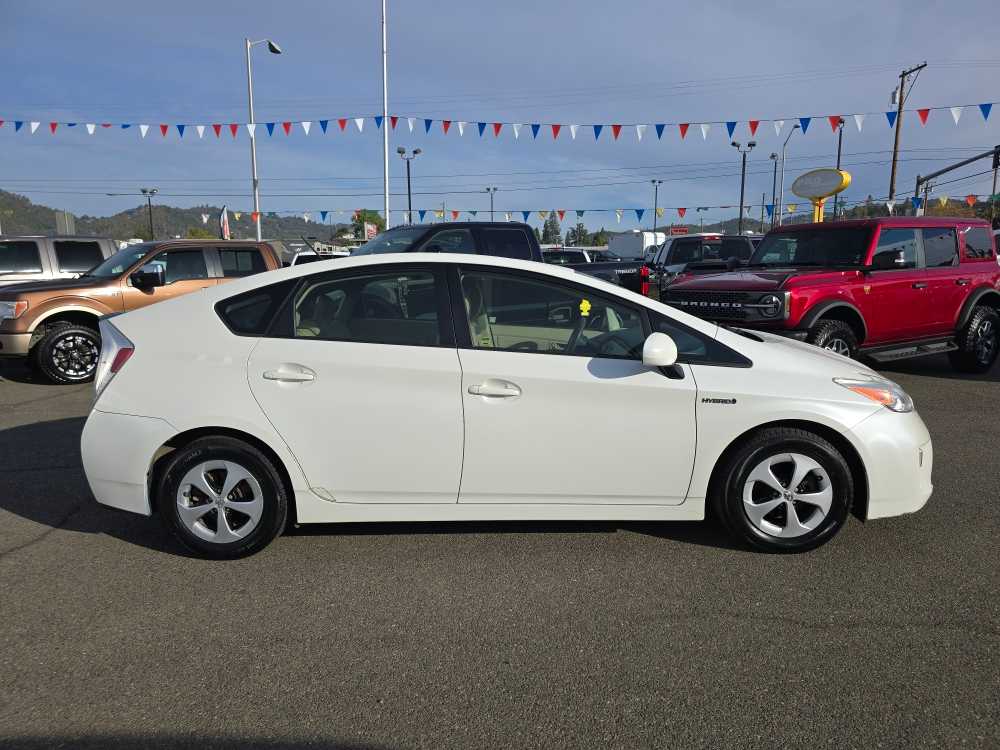 Thumbnail: 2013 Toyota Prius - 6