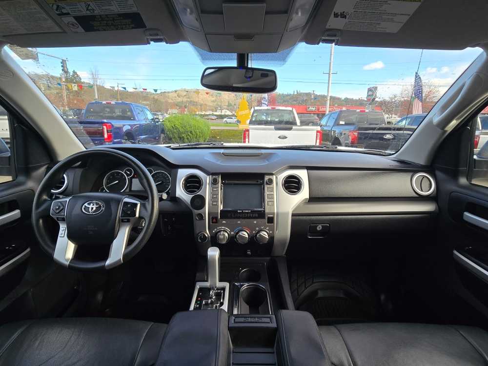 Thumbnail: 2016 Toyota Tundra - 15