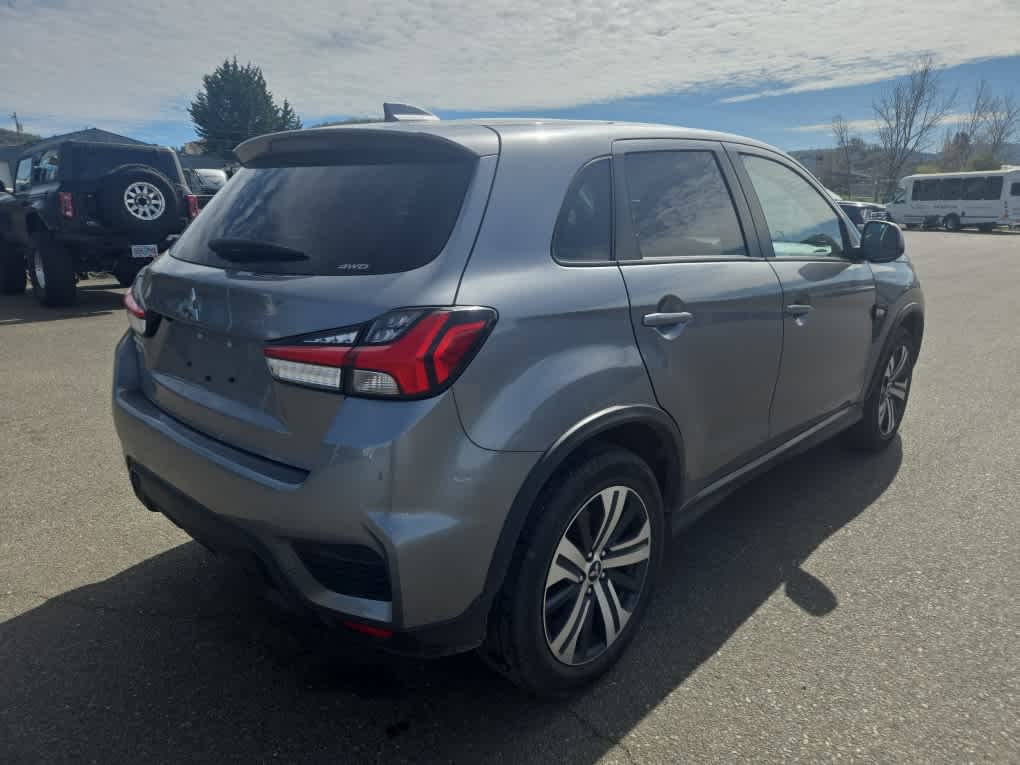 Thumbnail: 2025 Mitsubishi Outlander Sport - 3