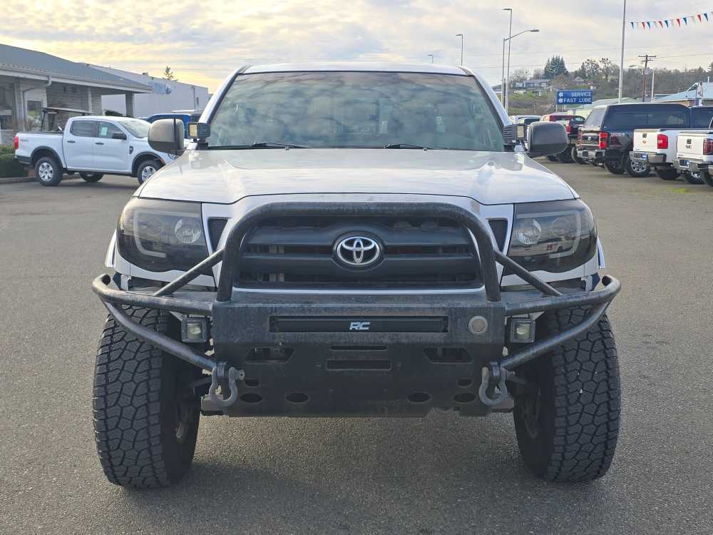 Thumbnail: 2005 Toyota Tacoma - 8
