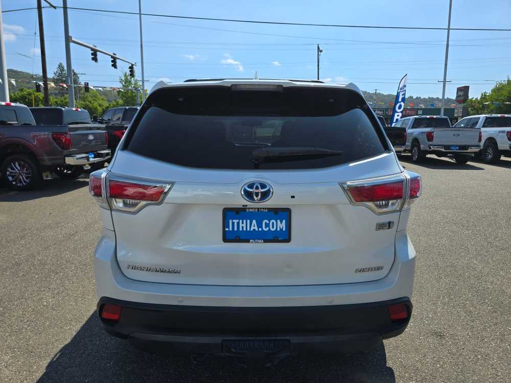 Thumbnail: 2015 Toyota Highlander - 4