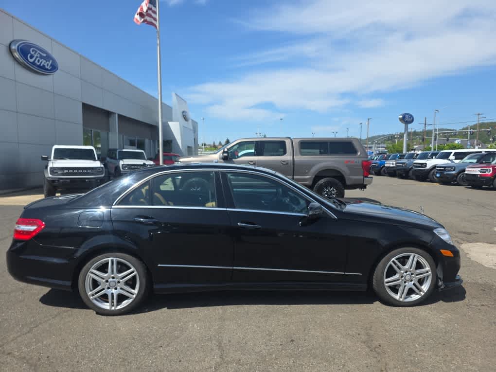 Thumbnail: 2010 Mercedes-Benz E-Class - 6