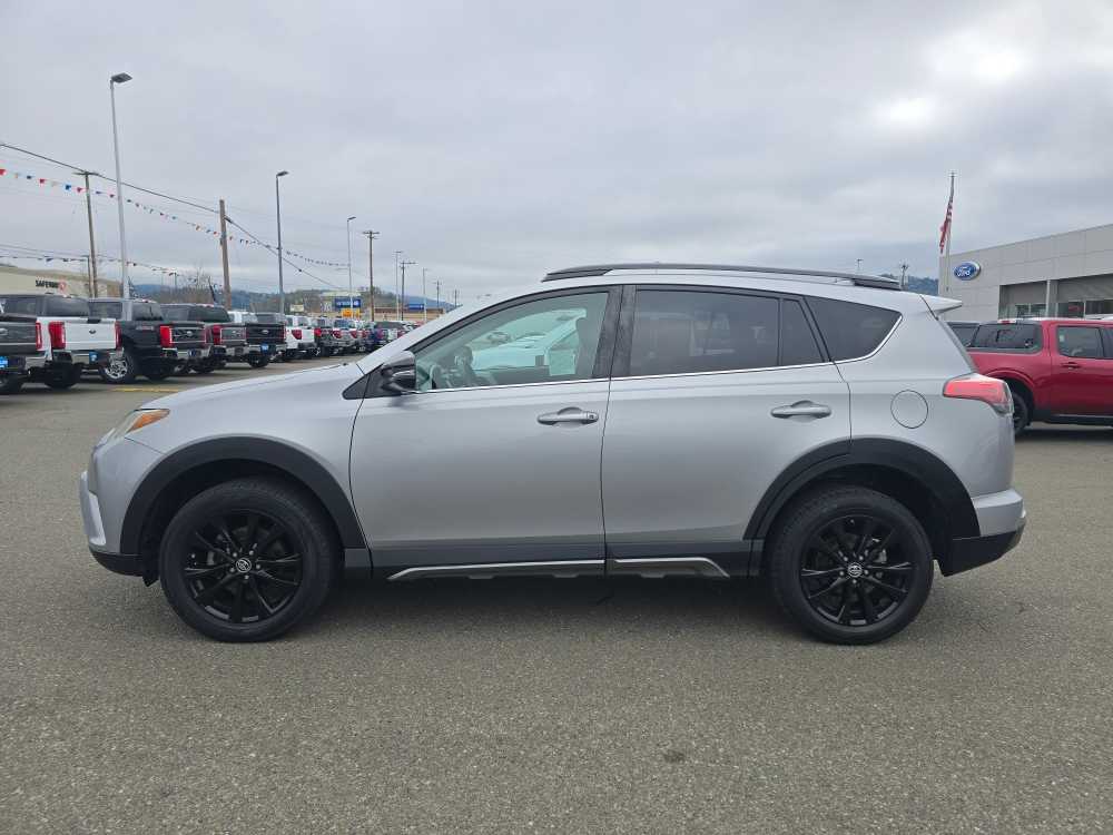 Thumbnail: 2018 Toyota RAV4 - 2