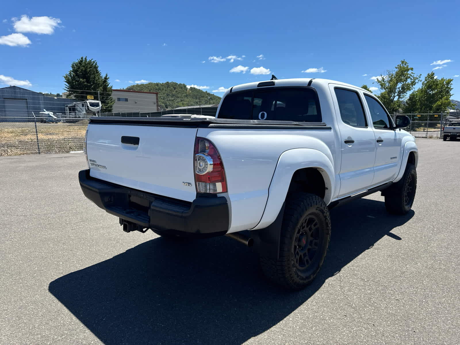 Thumbnail: 2015 Toyota Tacoma - 5