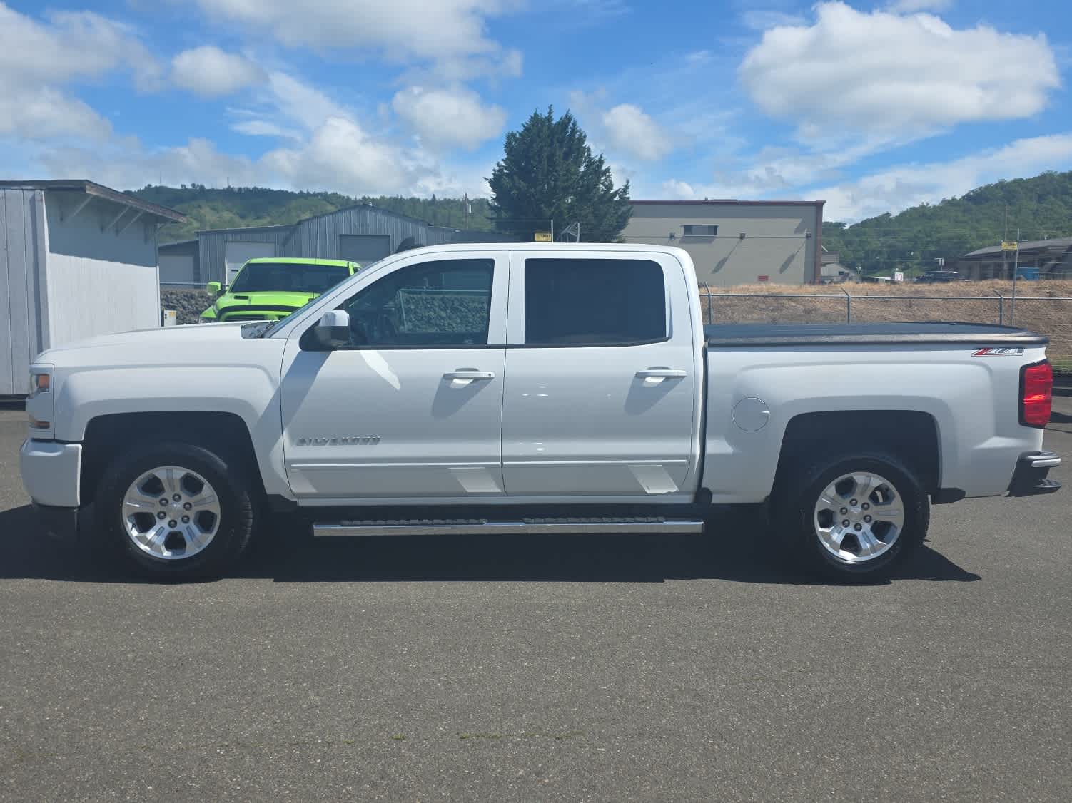 Thumbnail: 2017 Chevrolet Silverado 1500 - 2