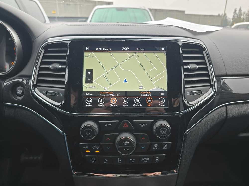 Thumbnail: 2019 Jeep Grand Cherokee - 12