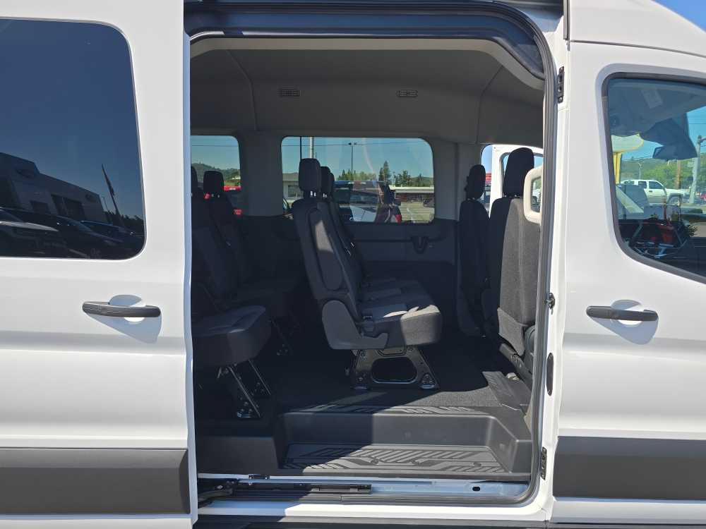 Thumbnail: 2026 Ford Econoline - 17