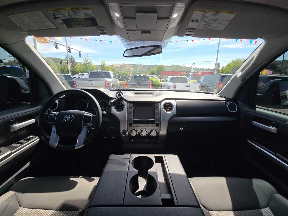 Thumbnail: 2017 Toyota Tundra - 15