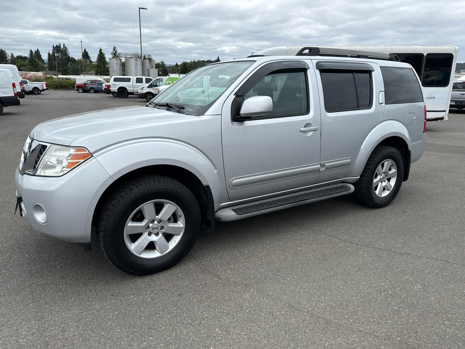 2011 Nissan Pathfinder SV -
                  Roseburg, OR