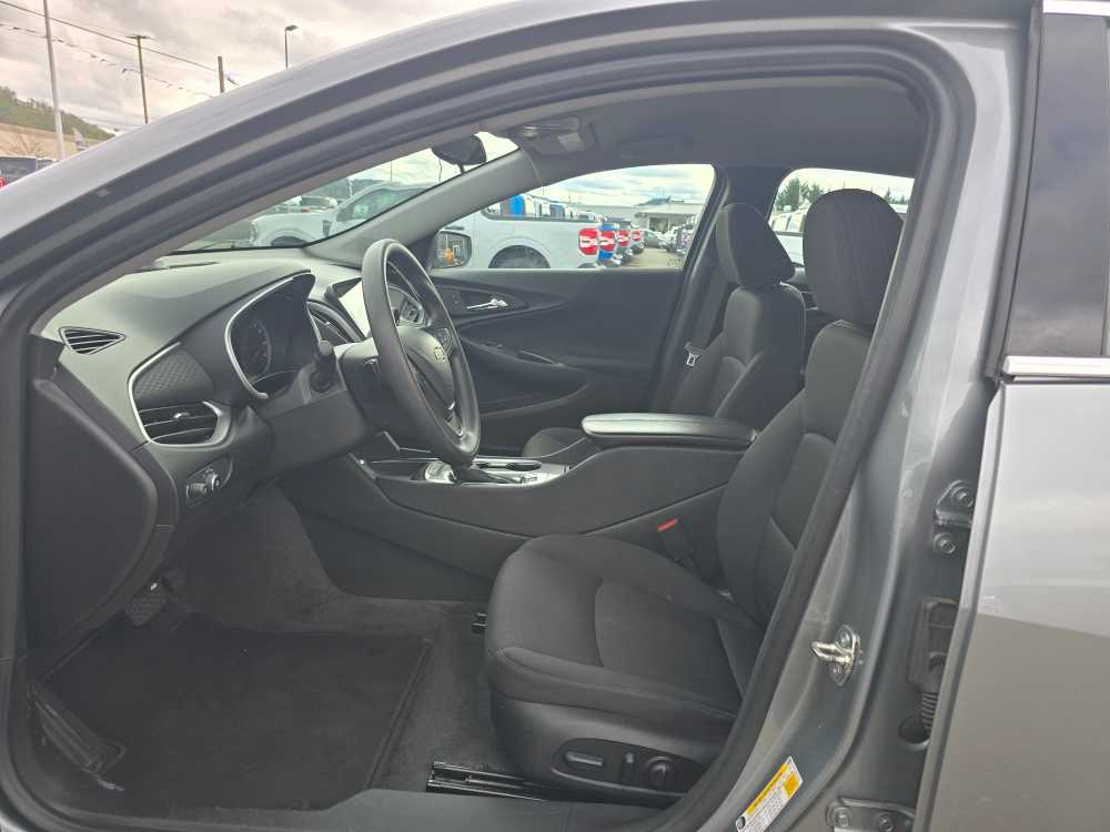 Thumbnail: 2024 Chevrolet Malibu - 9