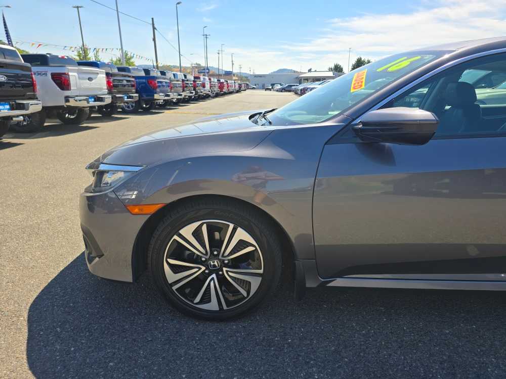 Thumbnail: 2016 Honda Civic - 18