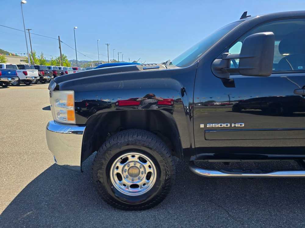 Thumbnail: 2008 Chevrolet Silverado 2500 - 19