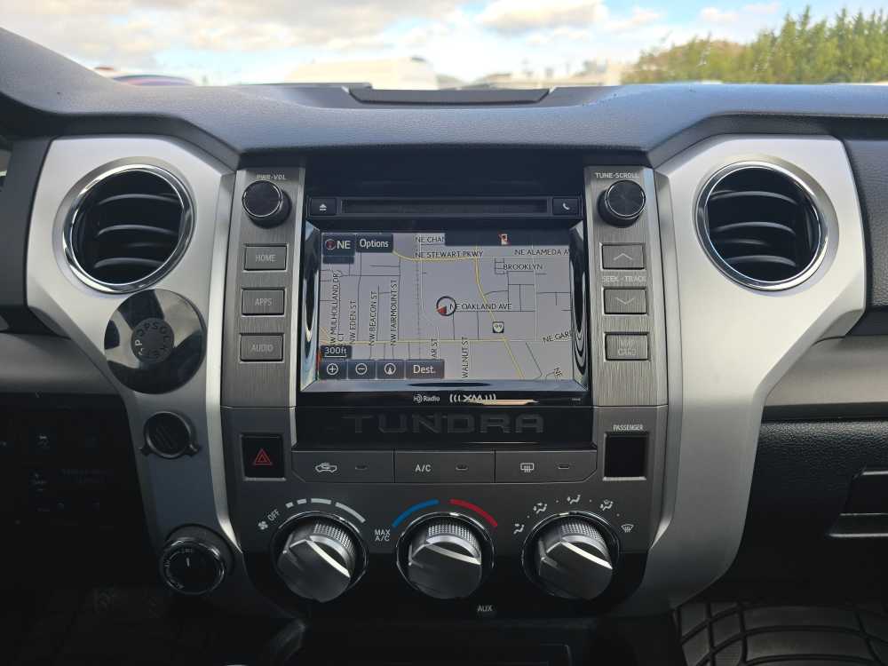 Thumbnail: 2016 Toyota Tundra - 12