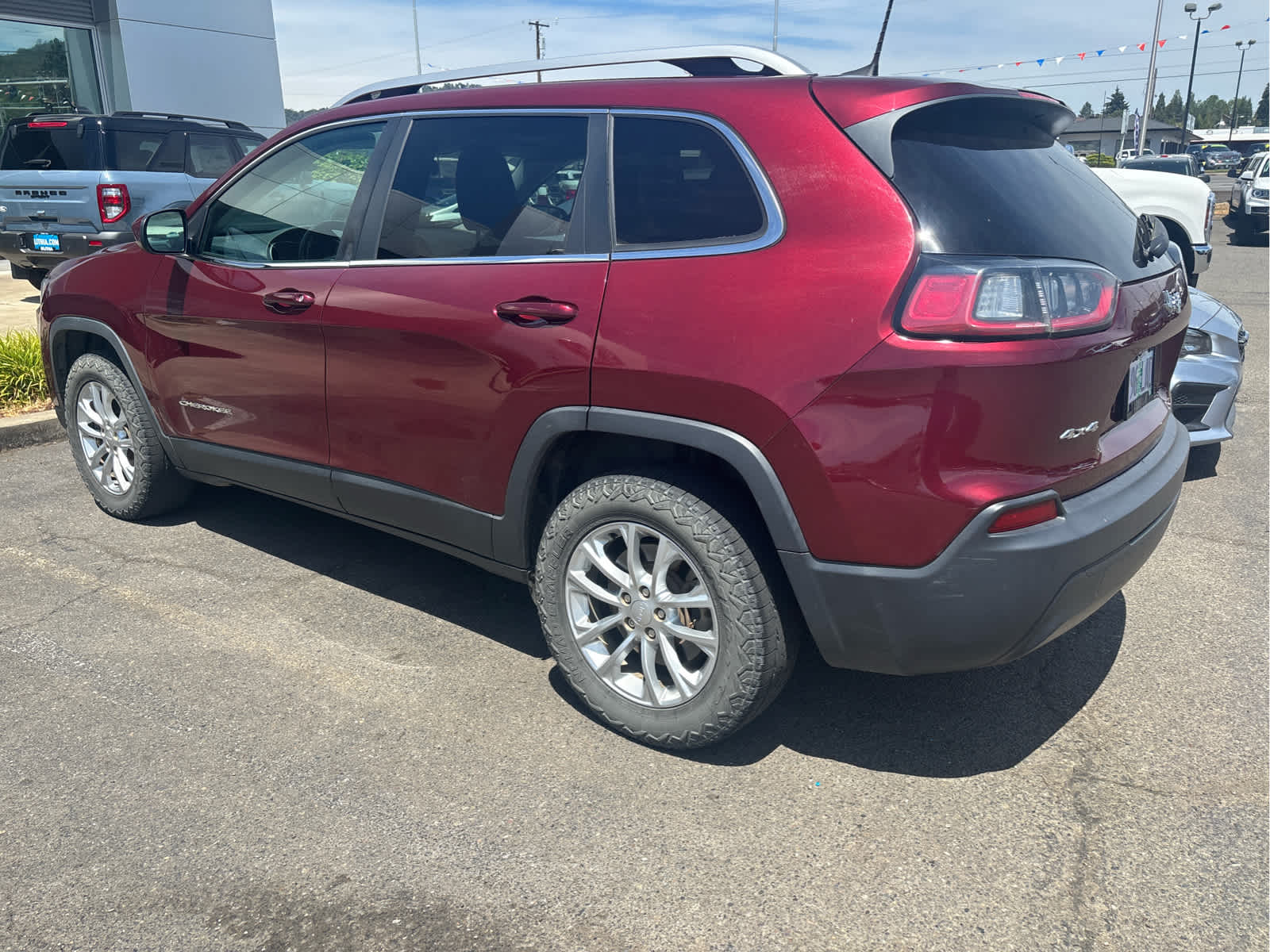 Thumbnail: 2019 Jeep Cherokee - 3