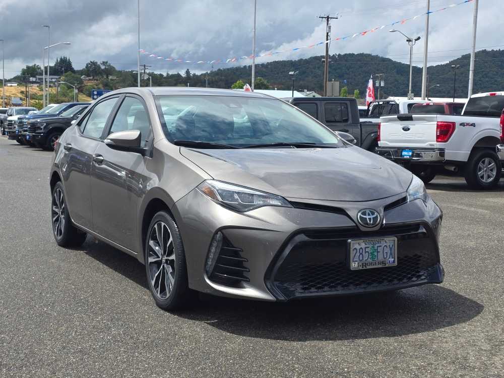 Thumbnail: 2018 Toyota Corolla - 18