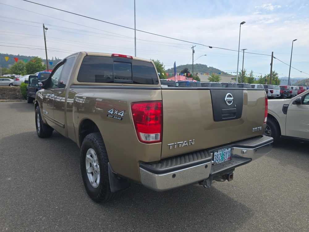 Thumbnail: 2005 Nissan Titan - 2