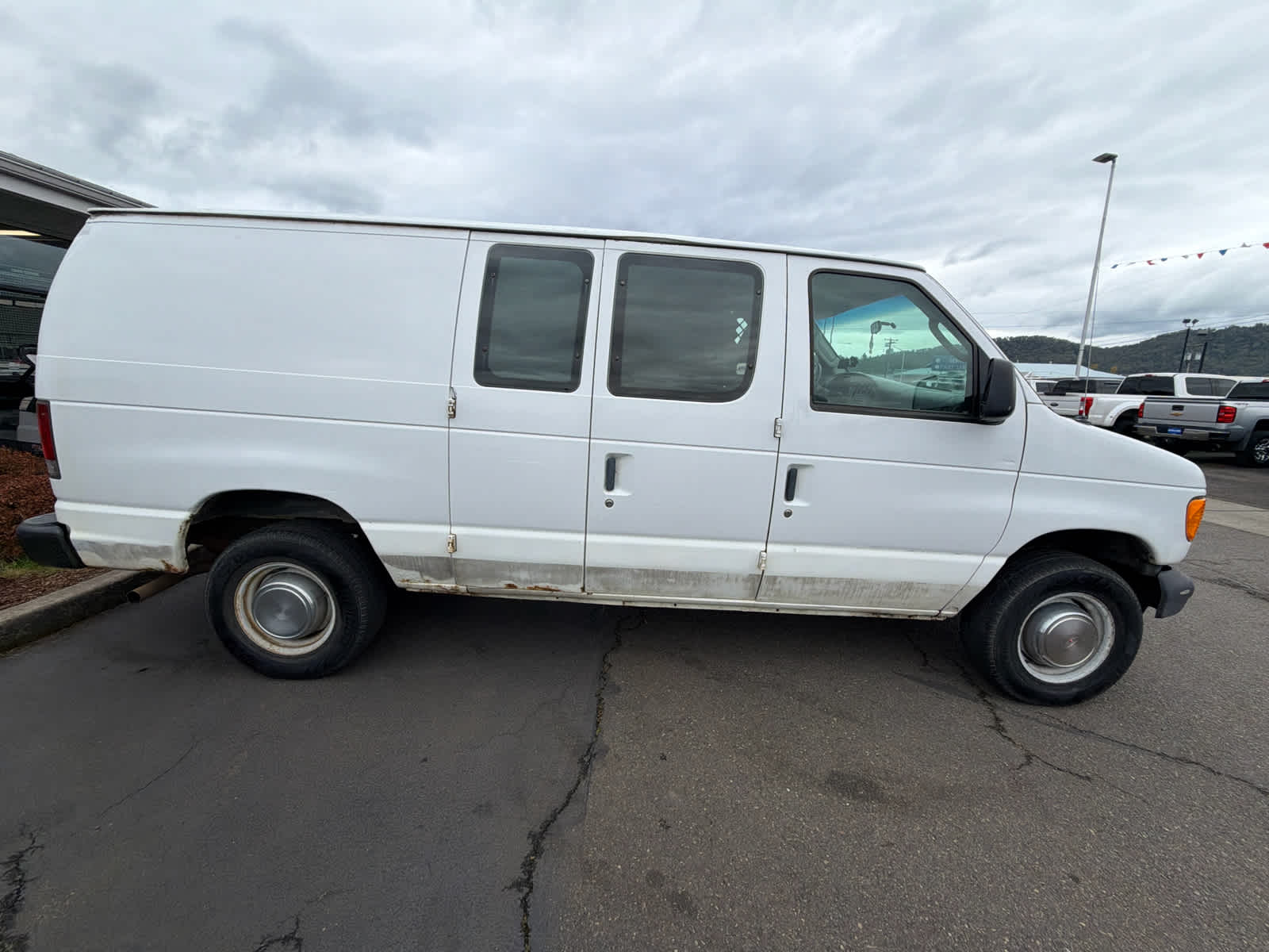 Thumbnail: 2004 Ford Econoline - 6
