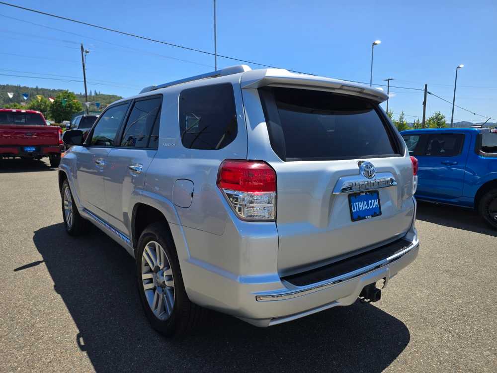 Thumbnail: 2010 Toyota 4Runner - 3