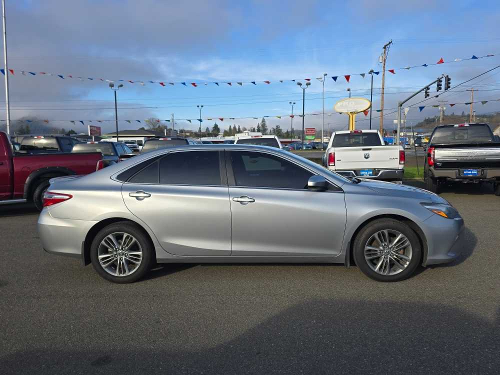 Thumbnail: 2015 Toyota Camry - 6