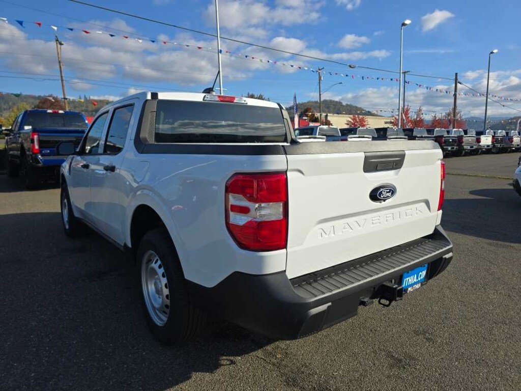 New 2025 Ford Maverick XL Truck SuperCrew
