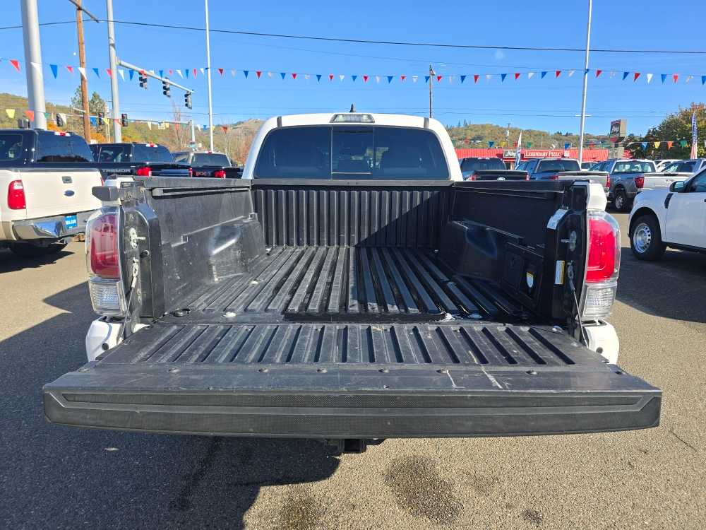 Thumbnail: 2020 Toyota Tacoma - 19