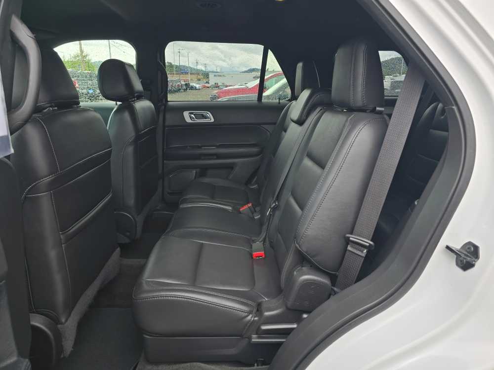 Thumbnail: 2015 Ford Explorer - 16