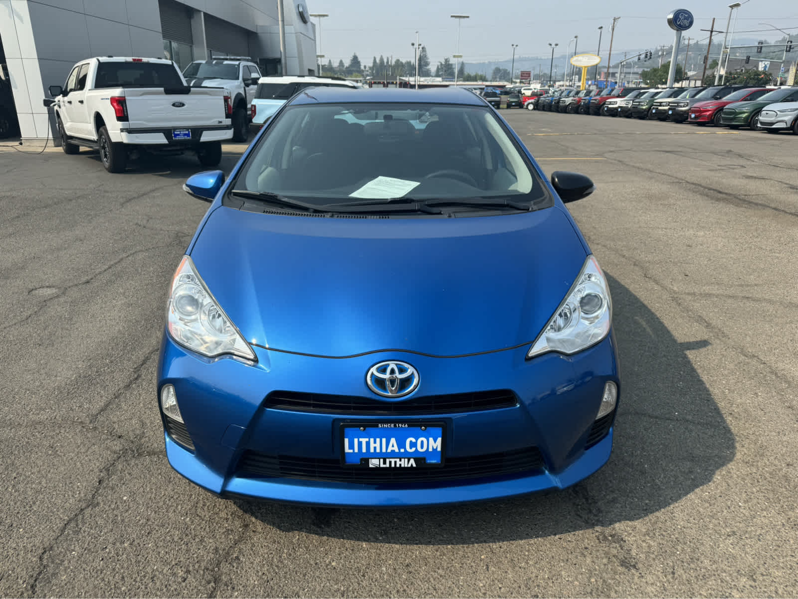 2014 Toyota Prius c Two 8