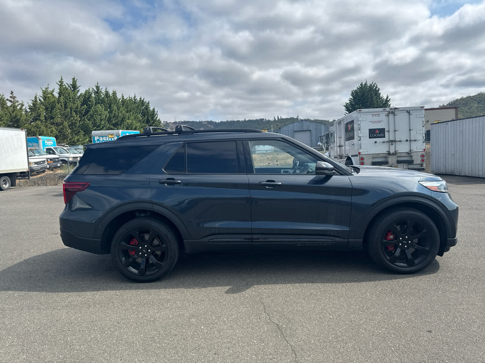 Thumbnail: 2022 Ford Explorer - 4