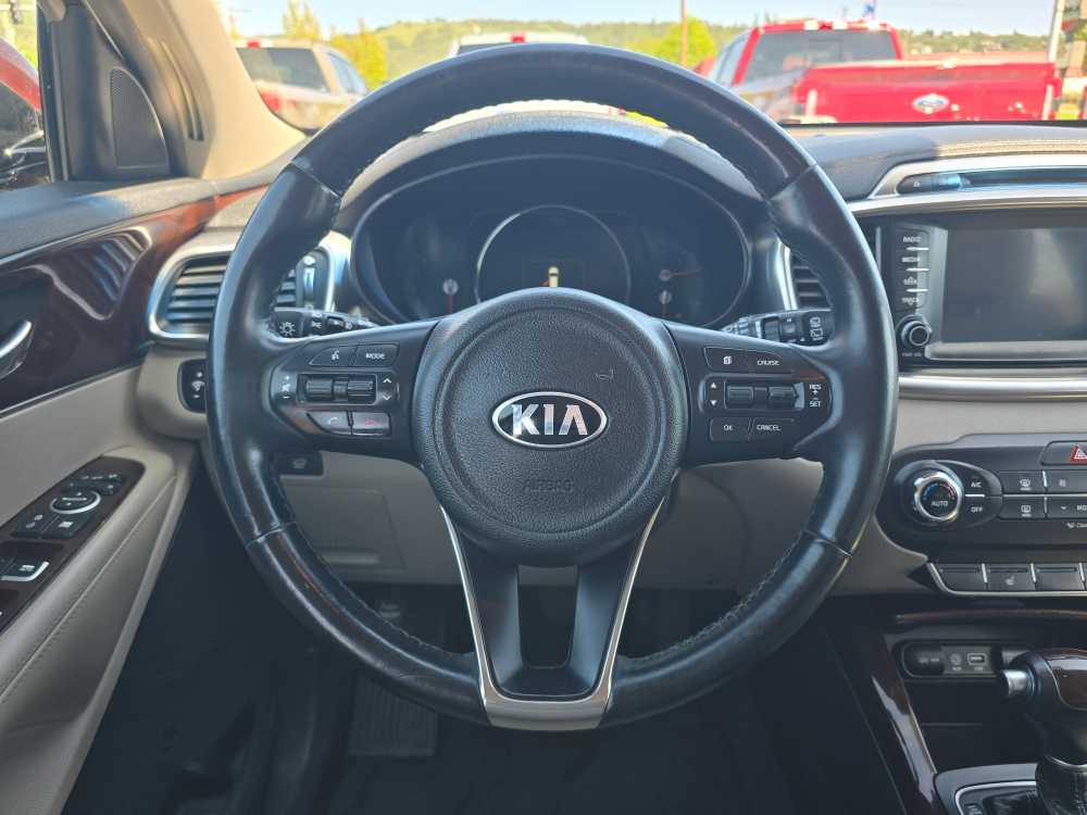 Thumbnail: 2017 Kia Sorento - 11