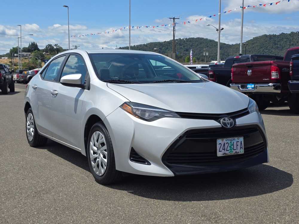 Thumbnail: 2017 Toyota Corolla - 4