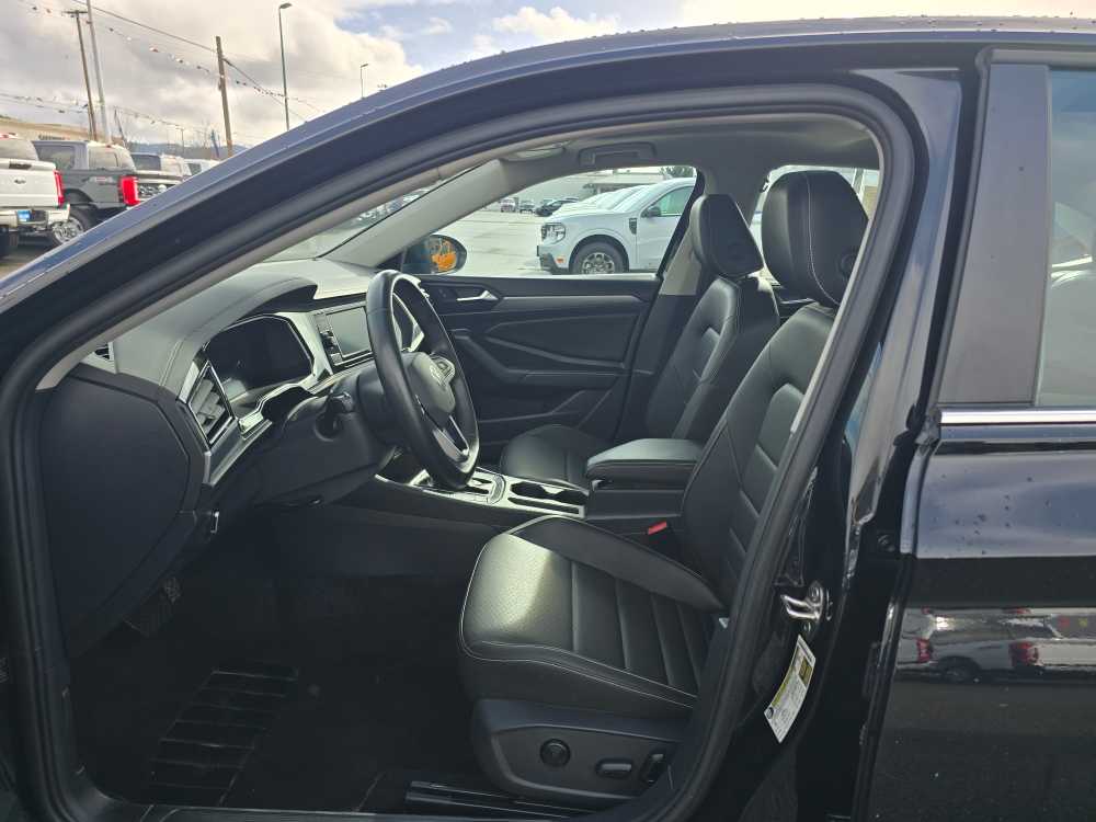 Thumbnail: 2024 Volkswagen Jetta - 9